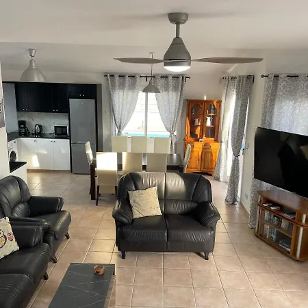 Kristin, Coral Bay * Pegeia