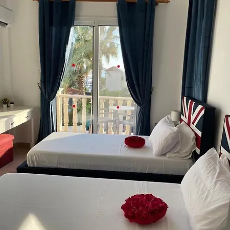 Kristin, Coral Bay Villa Peyia