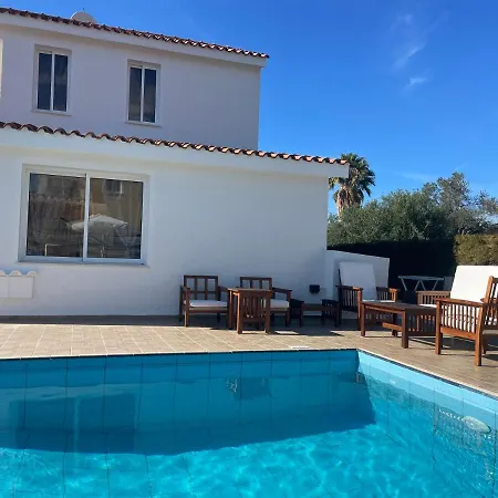 Kristin, Coral Bay * Peyia