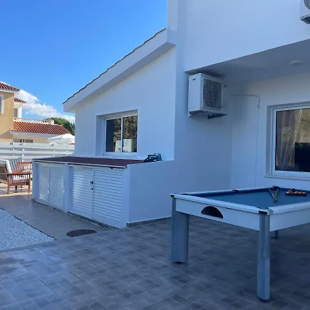 Villa Kristin, Coral Bay Peyia