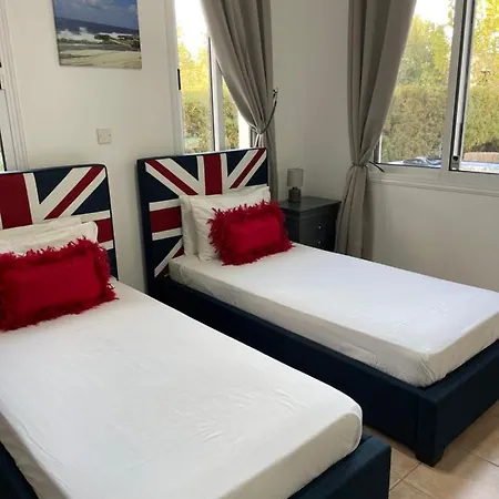 Kristin, Coral Bay Пейя