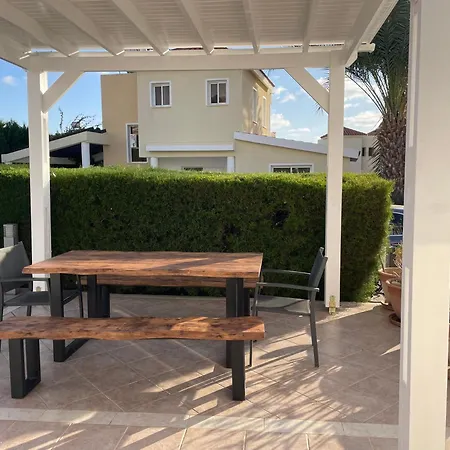 Kristin, Coral Bay *