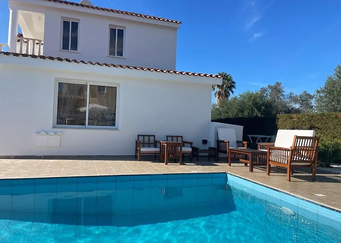 Kristin, Coral Bay * بييا