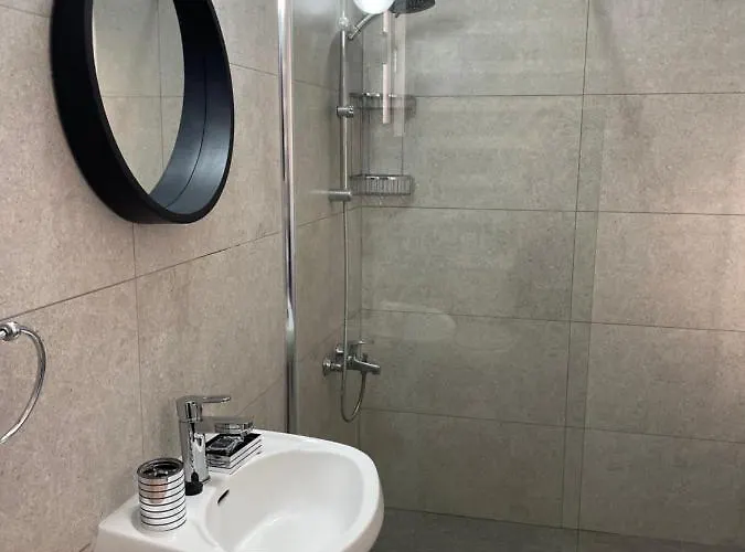 Kristin, Coral Bay Villa