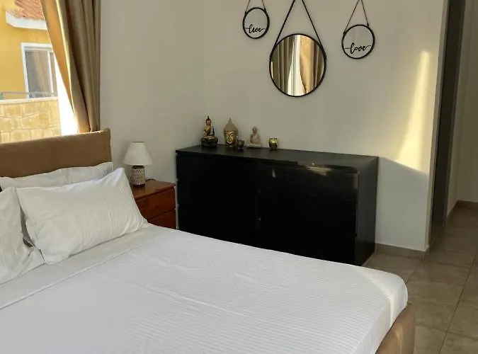 Kristin, Coral Bay * Peyia