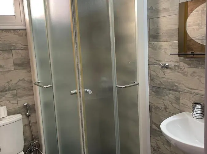 Kristin, Coral Bay Villa Peyia