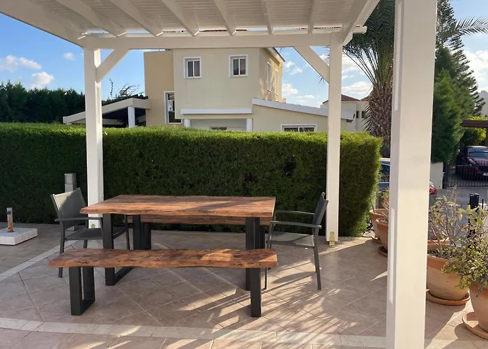 Kristin, Coral Bay *